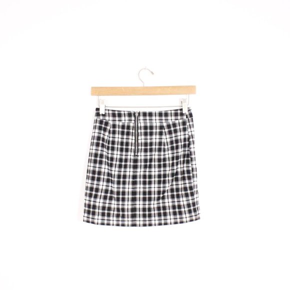 *Garage Black & White Plaid Mini Skirt - Picture 5 of 6